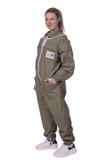 Olive green beekeeper suit made of durable cotton, featuring a sting-proof veil and professional-grade protection for safe beekeeping."