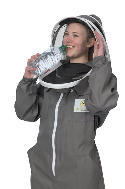 Sting proof grey bee keeping suit, ideal for all experience levels in beekeeping safta bee